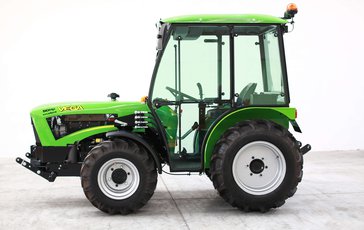 CIĄGNIK Z KABINA VEGA EXCELLENT